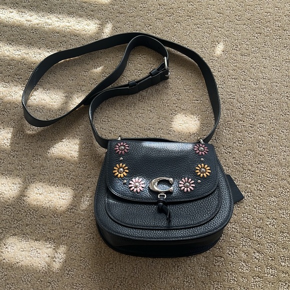 Coach Remi Saddle Bag Daisy Applique - Picture 12 of 14